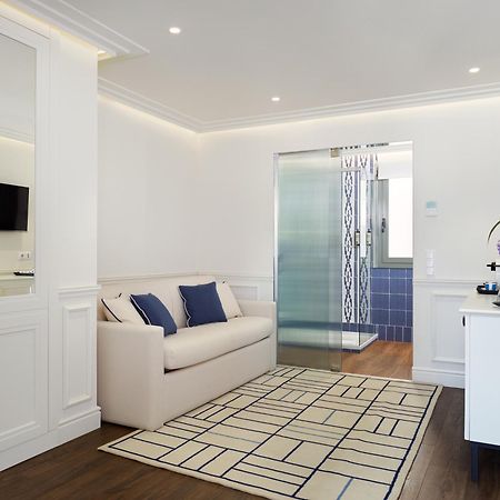 H10 Universitat (Adults Only) Barcelona Exterior photo