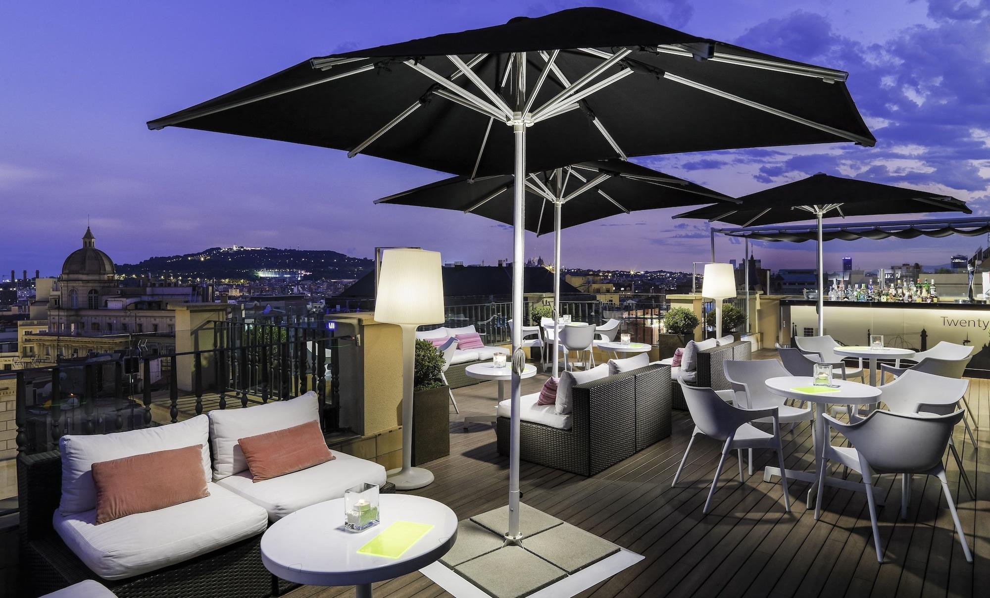 H10 Universitat (Adults Only) Barcelona Exterior photo
