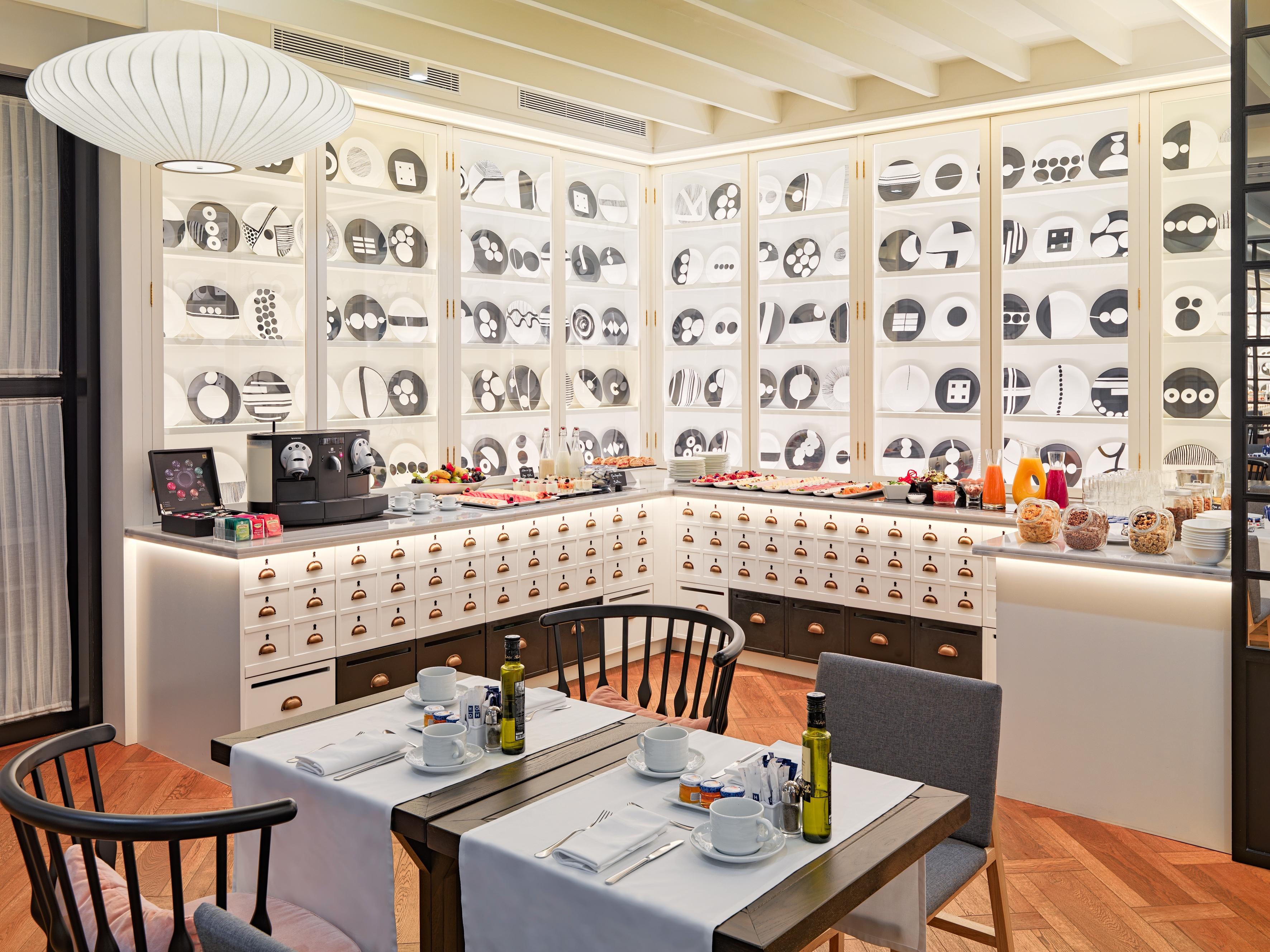 H10 Universitat (Adults Only) Barcelona Exterior photo