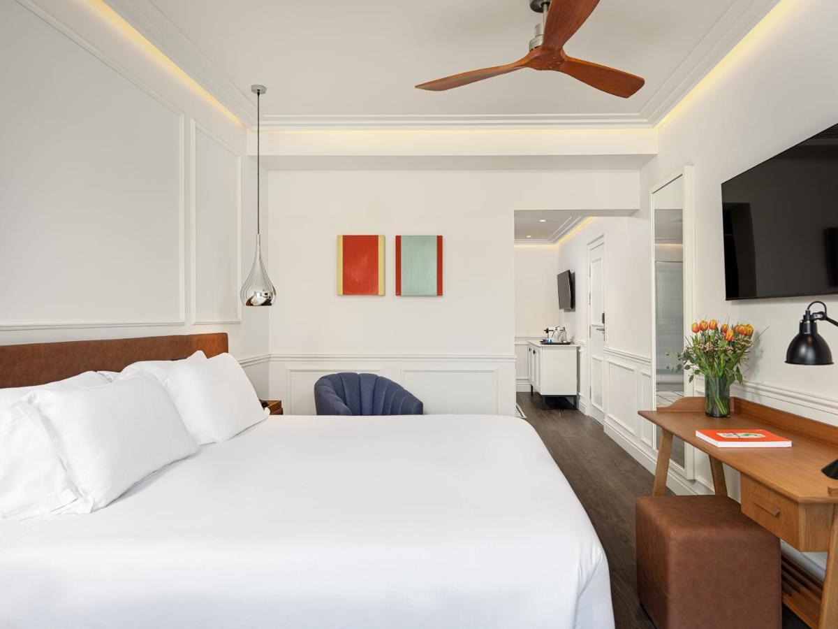 H10 Universitat (Adults Only) Barcelona Exterior photo