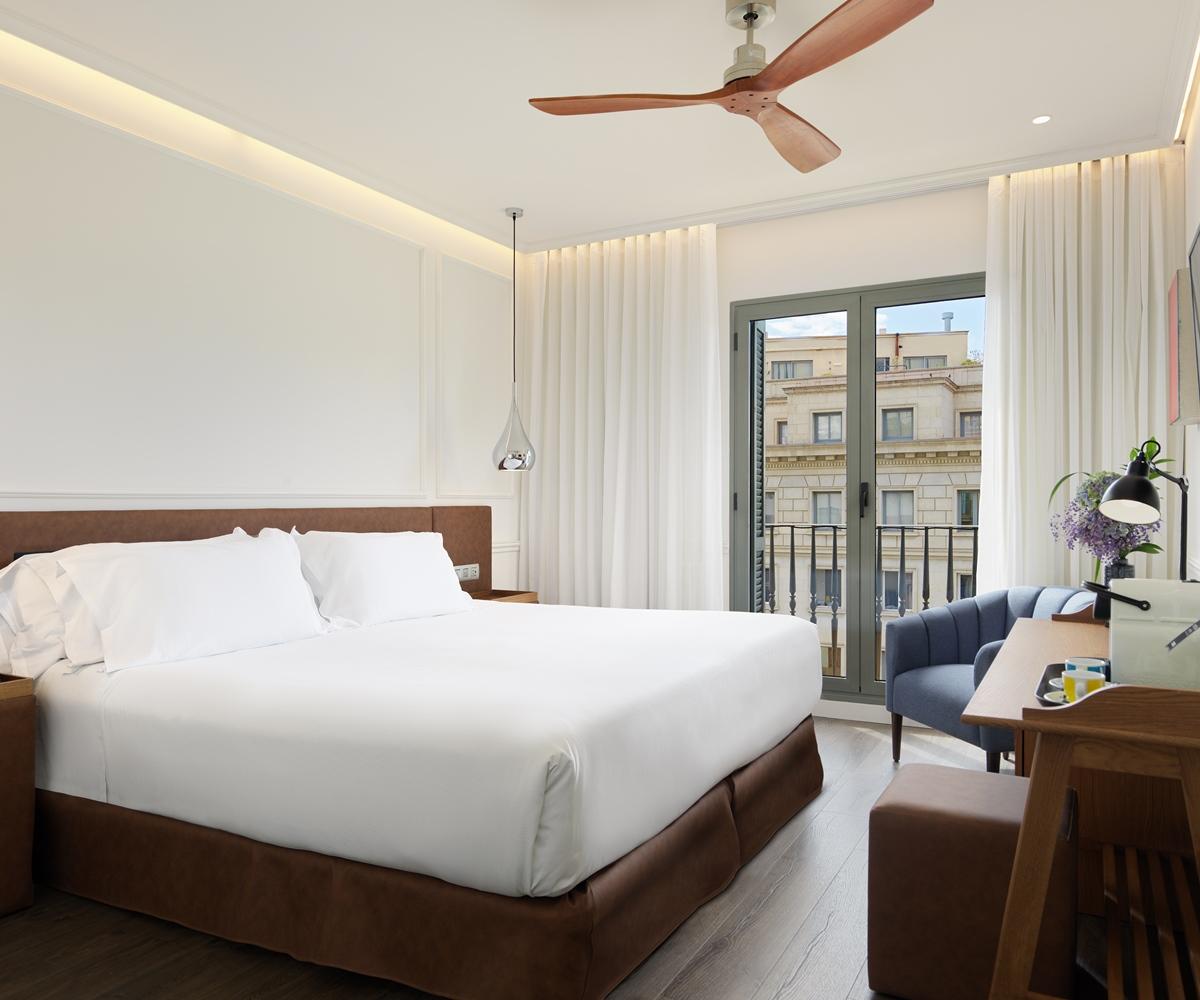 H10 Universitat (Adults Only) Barcelona Exterior photo