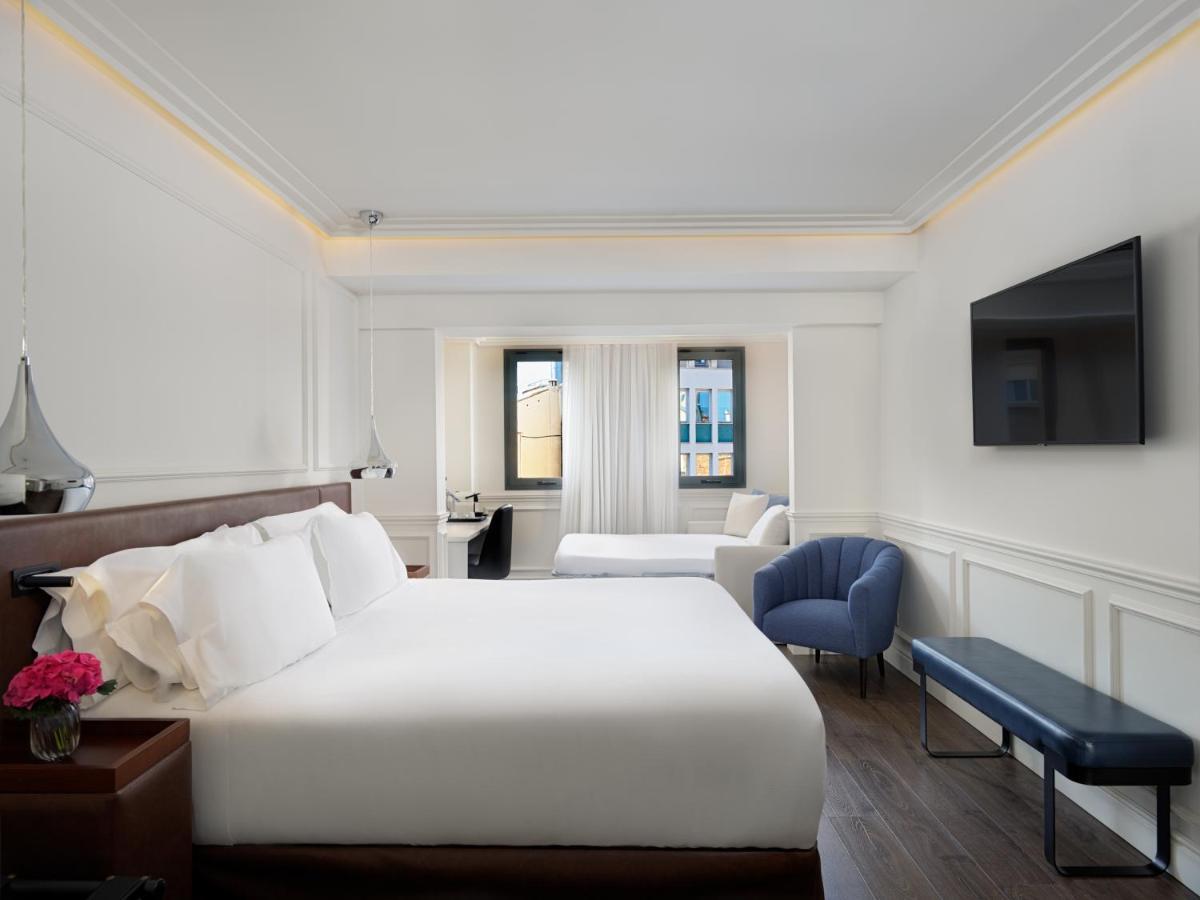 H10 Universitat (Adults Only) Barcelona Exterior photo