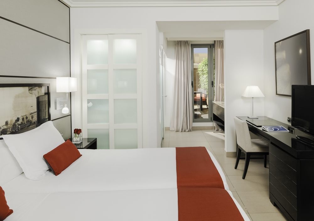 H10 Universitat (Adults Only) Barcelona Exterior photo